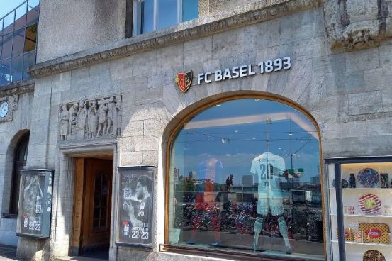Jetzt ist es definitiv: Der Fanshop am Rheinsprung schliesst