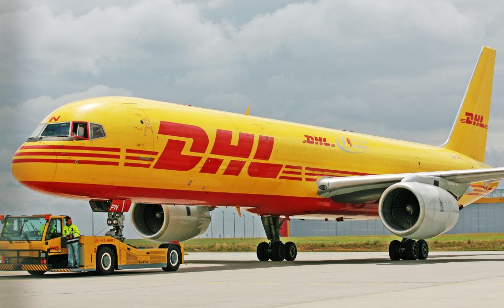 DHL fliegt Basler Hilfsgüter in die Türkei