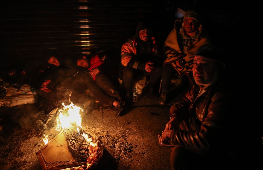 Eisige Kälte und viele Obdachlose: Die Lage nach den schweren Erdbeben