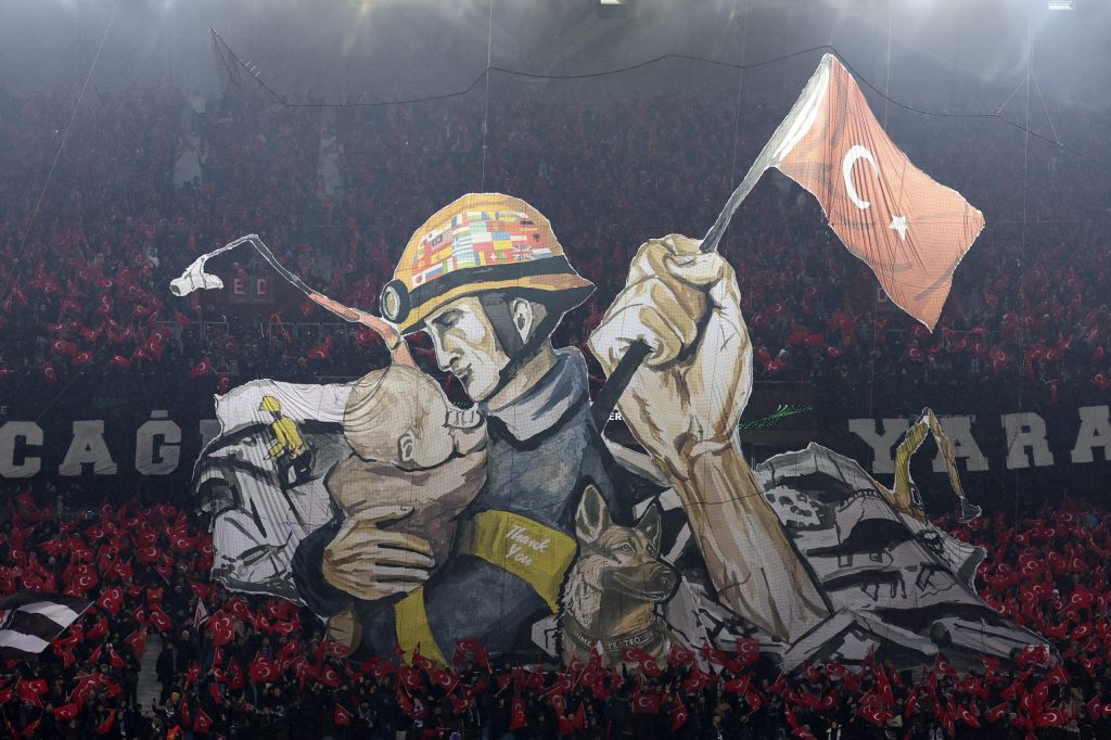 Die Bilder vom Trabzonspor-Spiel gehen um die Welt