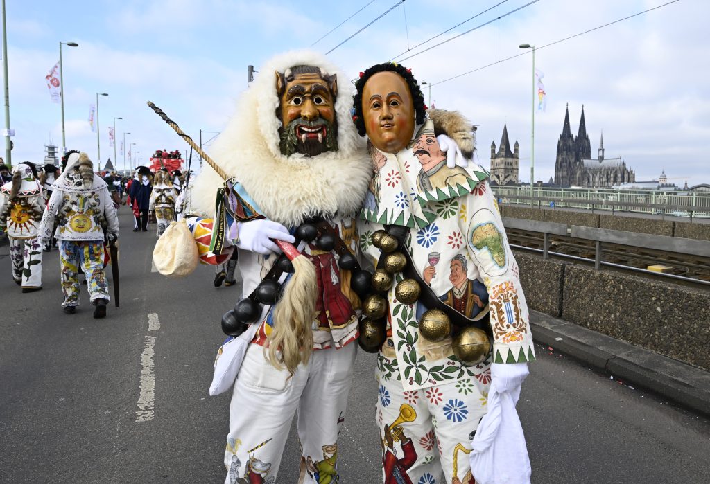 Politisch, bunt und laut: So wurde in Köln Karneval gefeiert