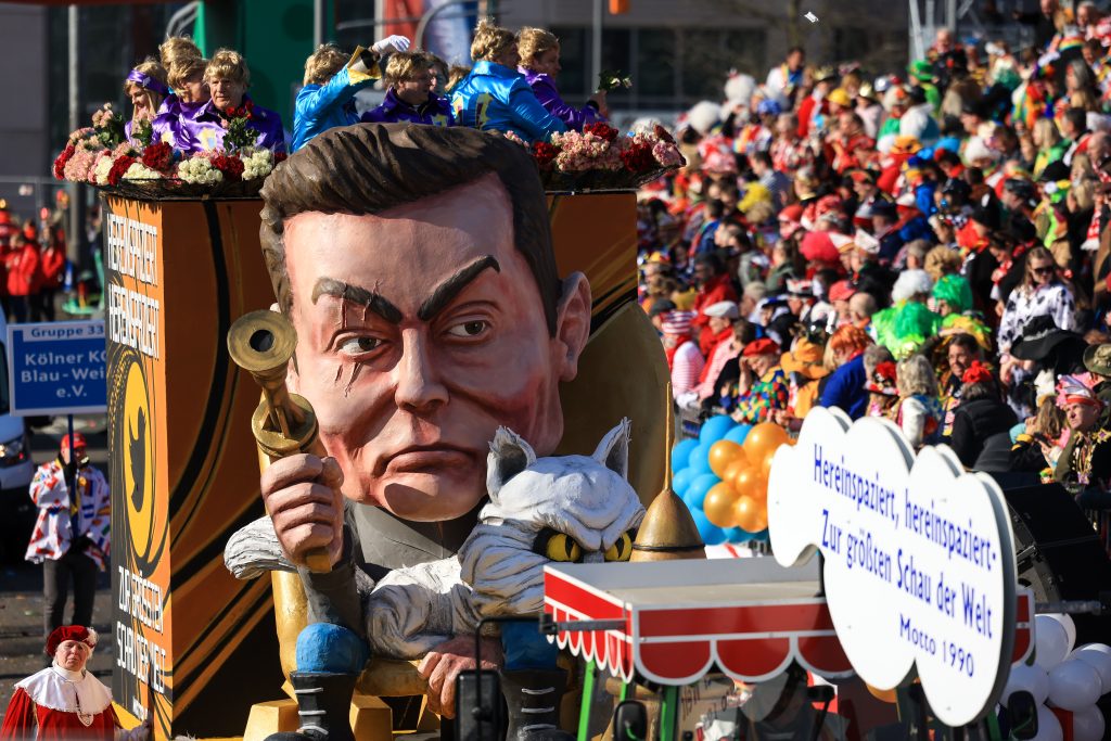 Politisch, bunt und laut: So wurde in Köln Karneval gefeiert