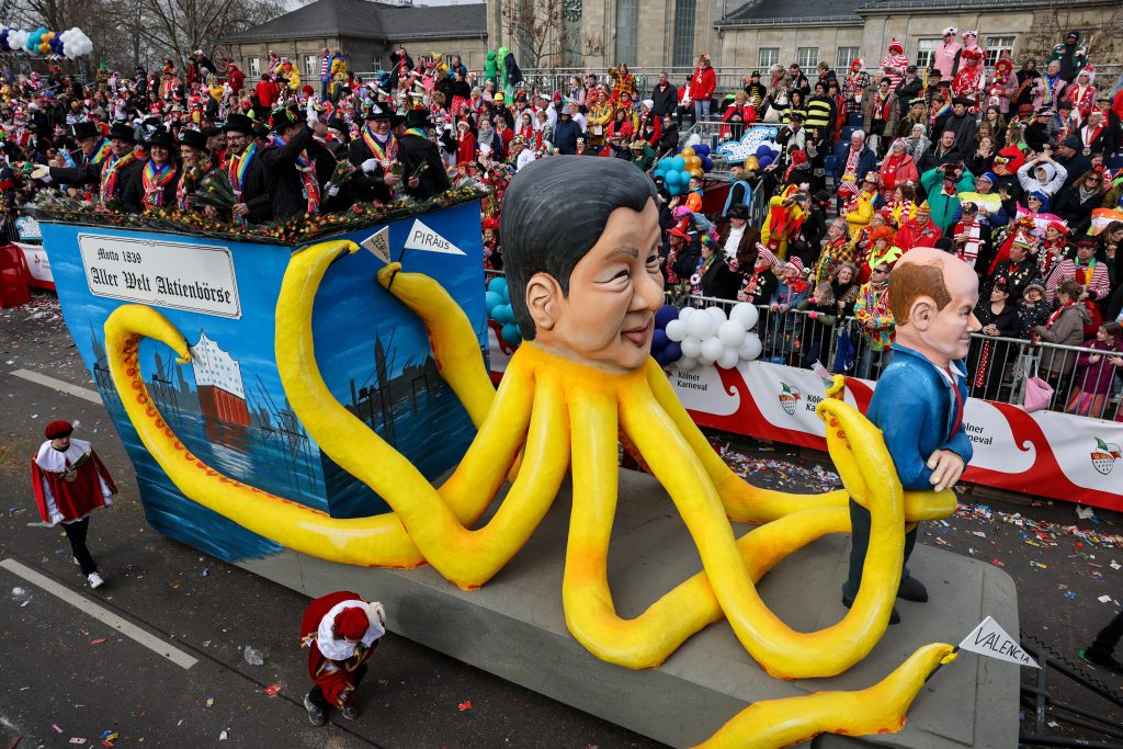 Politisch, bunt und laut: So wurde in Köln Karneval gefeiert