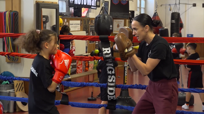 Gabi «Balboa» Timar – die Boxerin mit dem Herz für Kinder