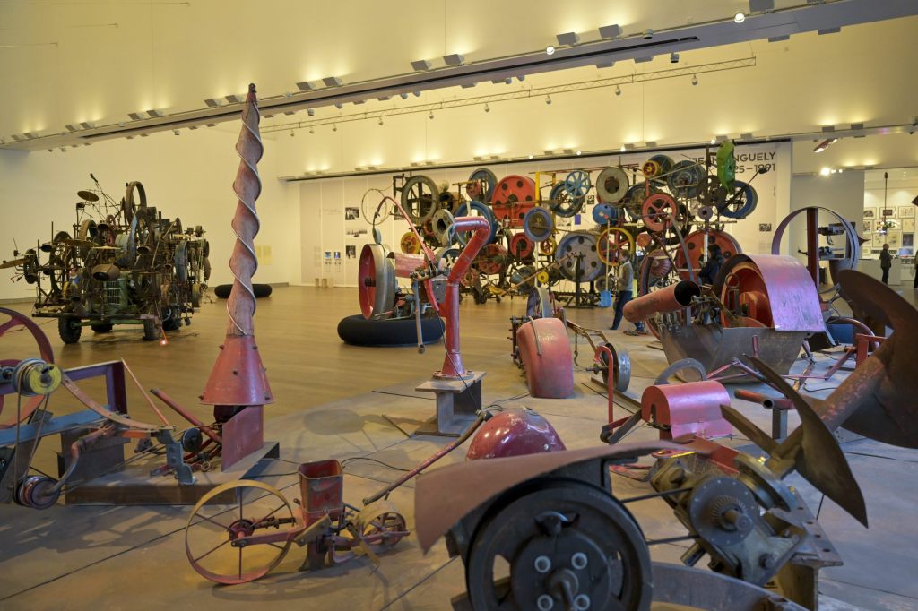 Tinguely stellt Tinguely ins Zentrum