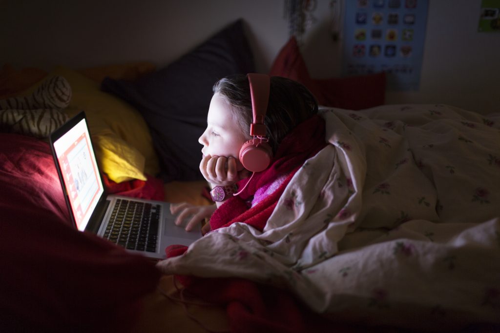 Spiel und Sport vor Netflix: Kinder nutzen Medien wie vor Corona