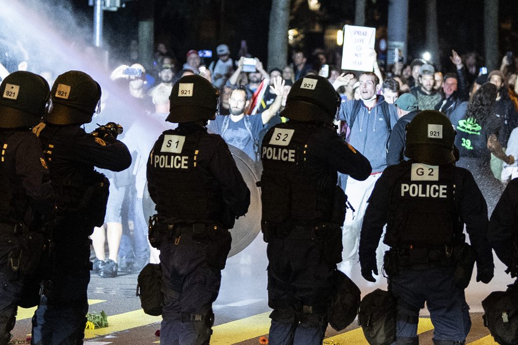 Bericht von Amnesty: Polizei setzt bei Demos immer mehr Gummigeschosse ein
