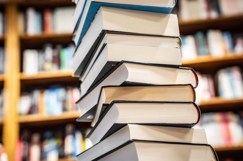 Leichter Rückgang beim Gesamtumsatz im Deutschschweizer Buchhandel