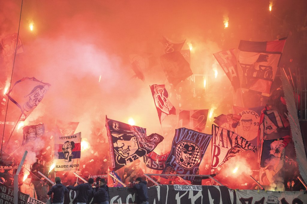 Nach Randalen: Luzerner Gästeblock könnte für FCB-Fans geschlossen werden
