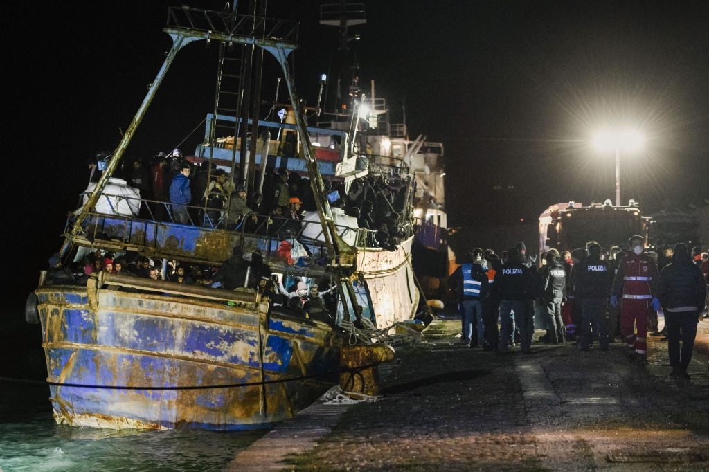 Über 1&#8217;000 Bootsmigranten in Italien angekommen
