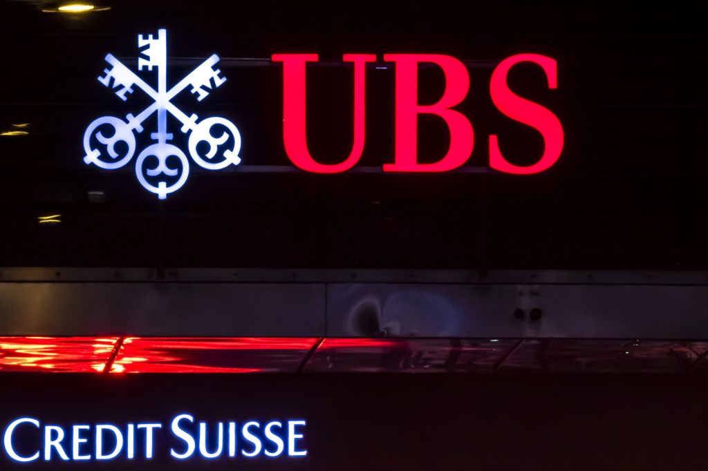 UBS hat Angebot auf 2 Milliarden erhöht