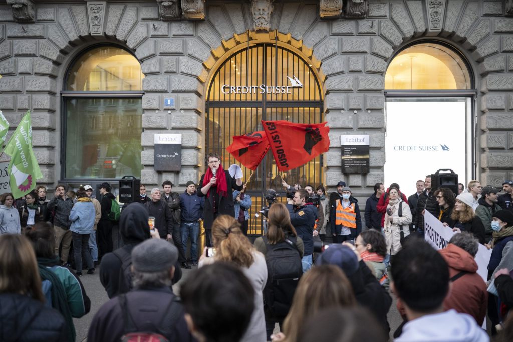 Hunderte demonstrieren in Zürich gegen «Abzockerei»