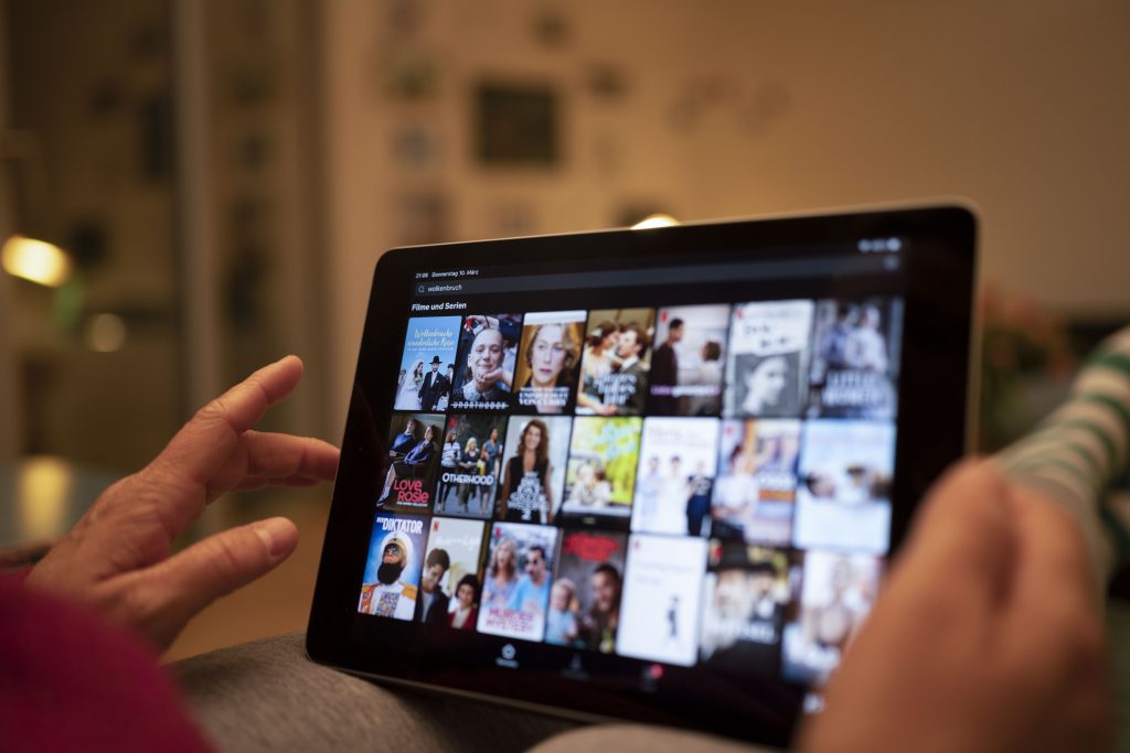 Netflix greift gegen Passwort-Trittbrettfahrer durch