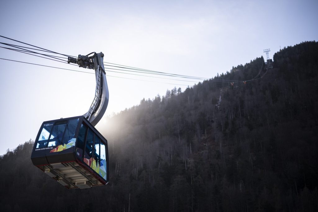 Liegt es am Schneemangel? Schweizer Seilbahnen befördern weniger Gäste
