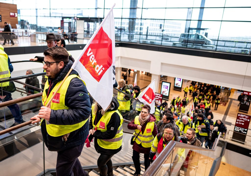 Wegen Warnstreik: Keine Starts am Berliner Flughafen am Montag