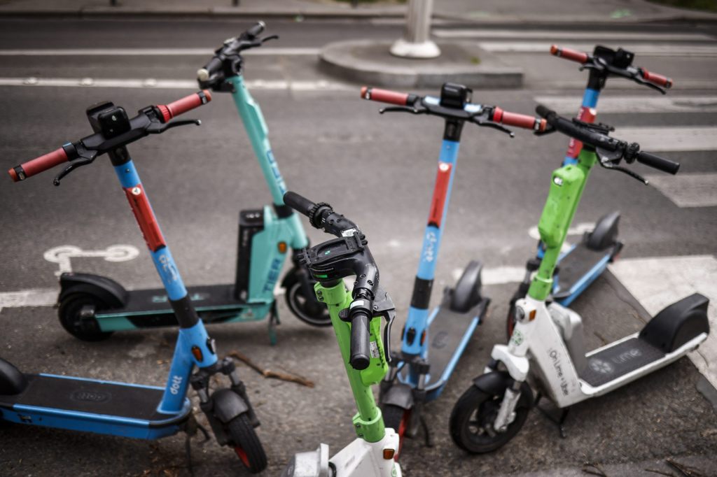 Nach E-Scooter-Aus in Paris: 15’000 Roller wechseln in andere Städte