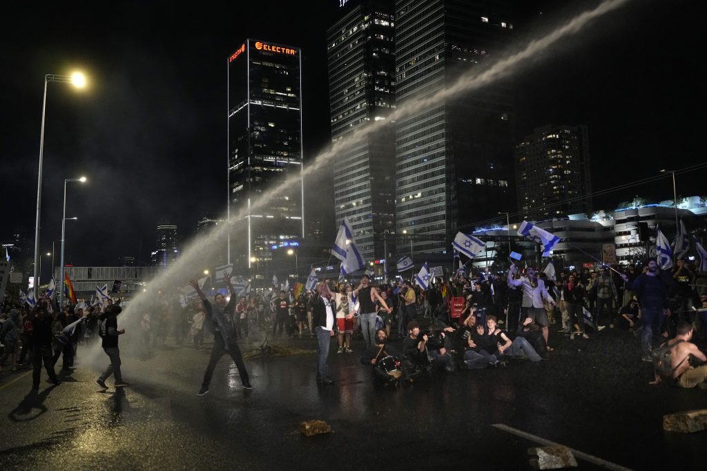 In Israel demonstrieren erneut Hunderttausende
