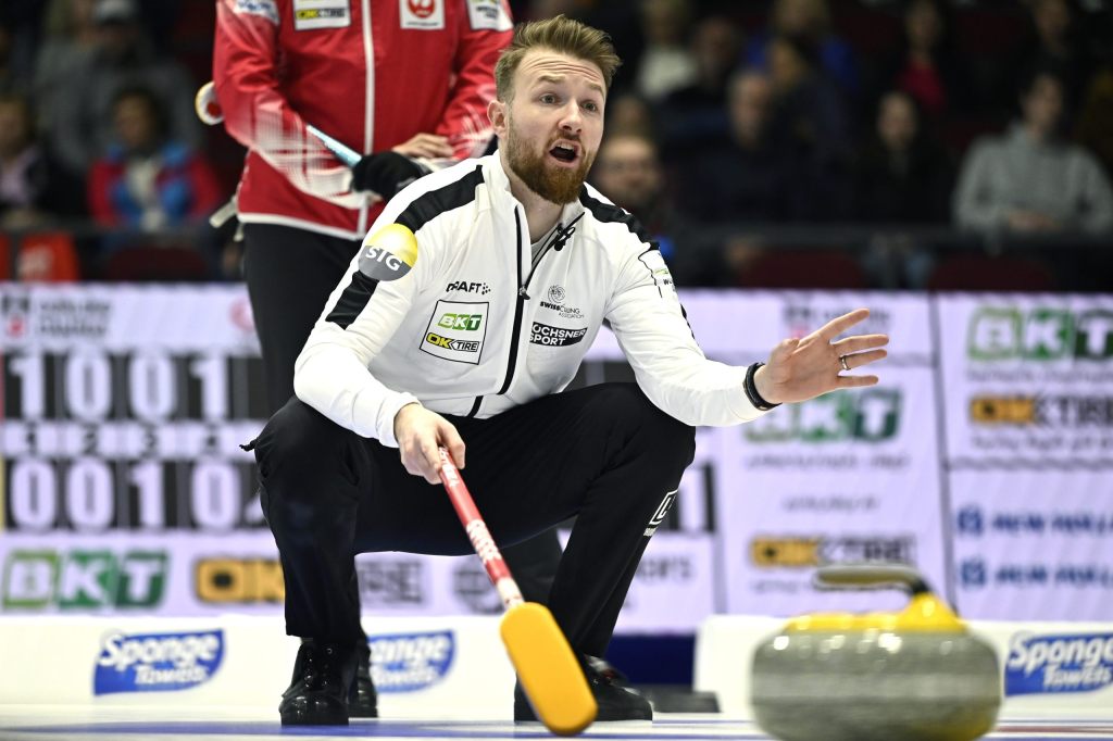 Schweizer Curler mit 11 Siegen aus 12 Spielen