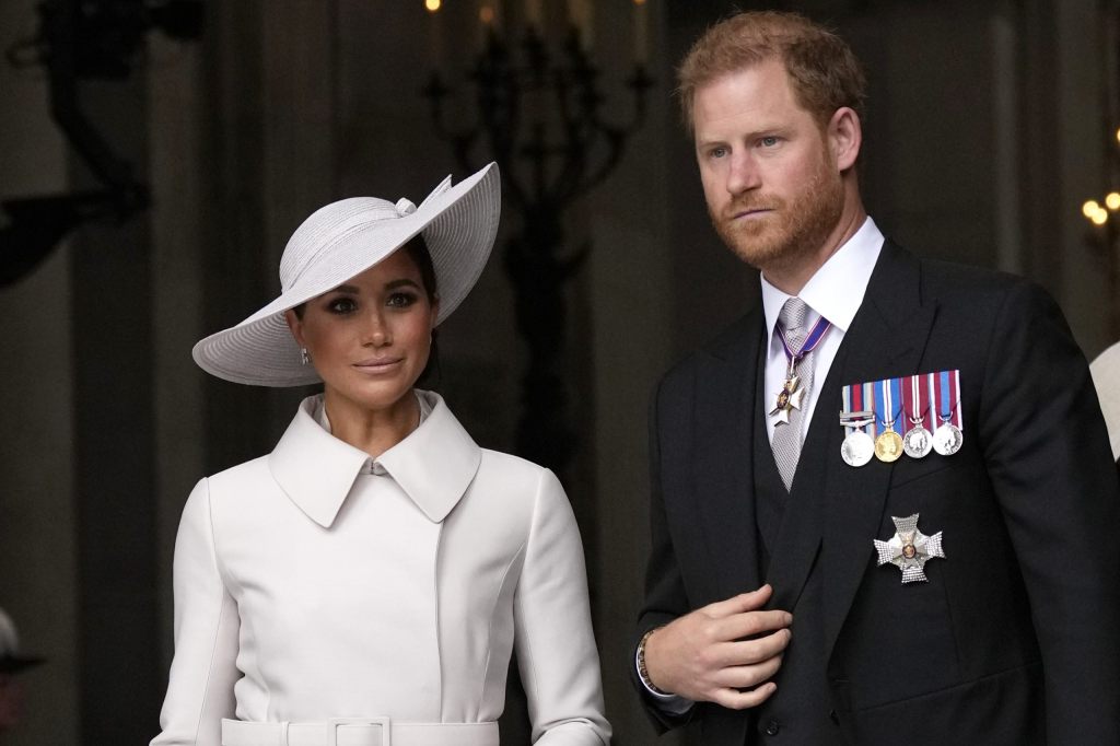 Harry reist ohne Meghan zur Krönung von Charles III.