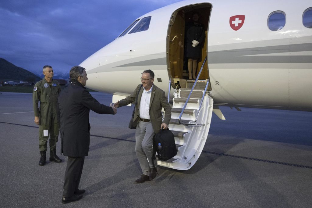 Personal der Schweizer Botschaft im Sudan in der Schweiz gelandet