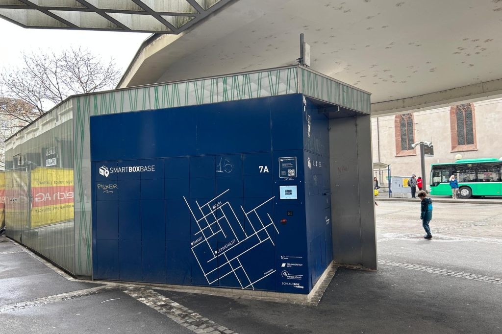 Nur 50 Päckli in zwei Jahren: Jetzt muss die Smartbox am Claraplatz weg