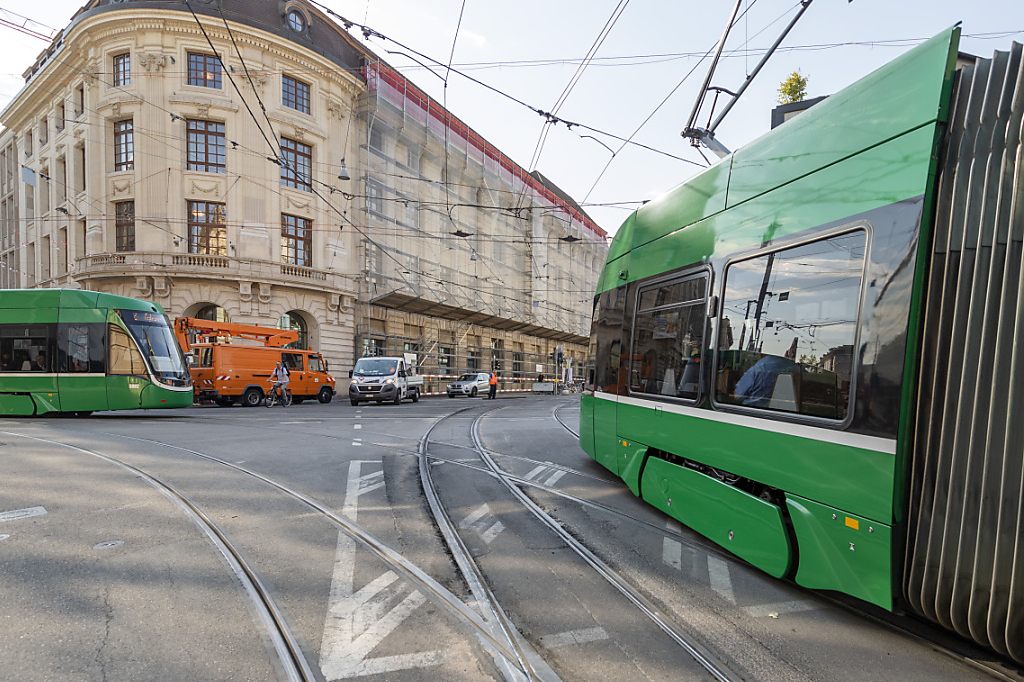 Gleisschaden: Trams verkehren wieder über den Bankverein