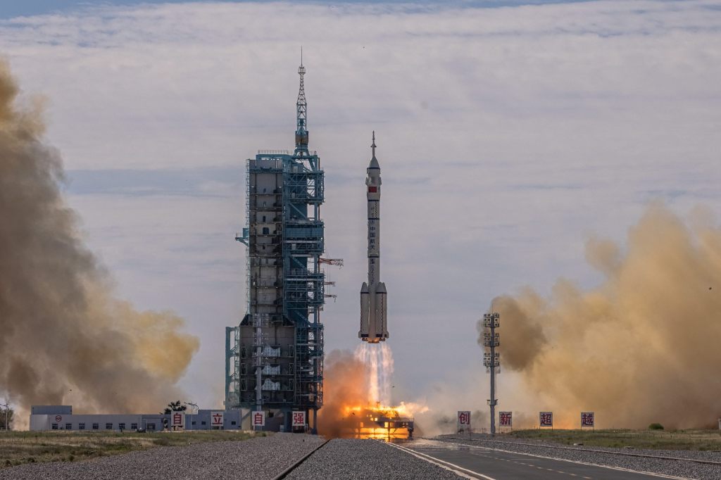 Chinas nächste bemannte Mission soll am Dienstag starten