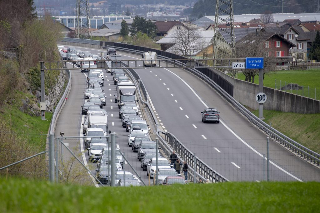 39’863 Stunden Stillstand: Noch nie standen Schweizerinnen und Schweizer so lange im Stau