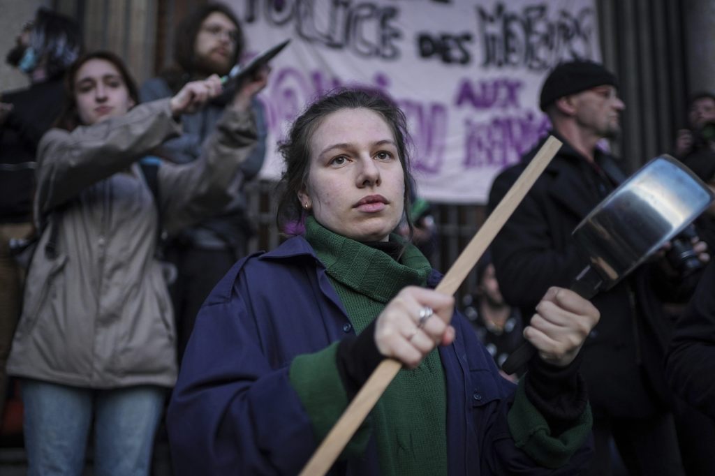 Zehntausende protestieren in Frankreich erneut gegen Rentenreform