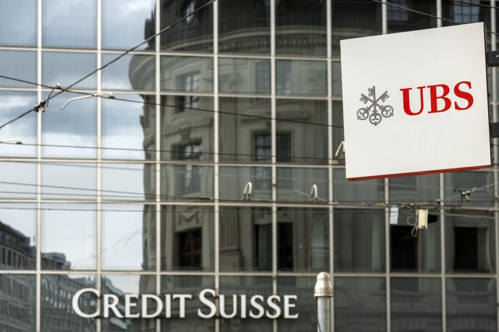 UBS und CS bleiben zunächst zwei separate Banken