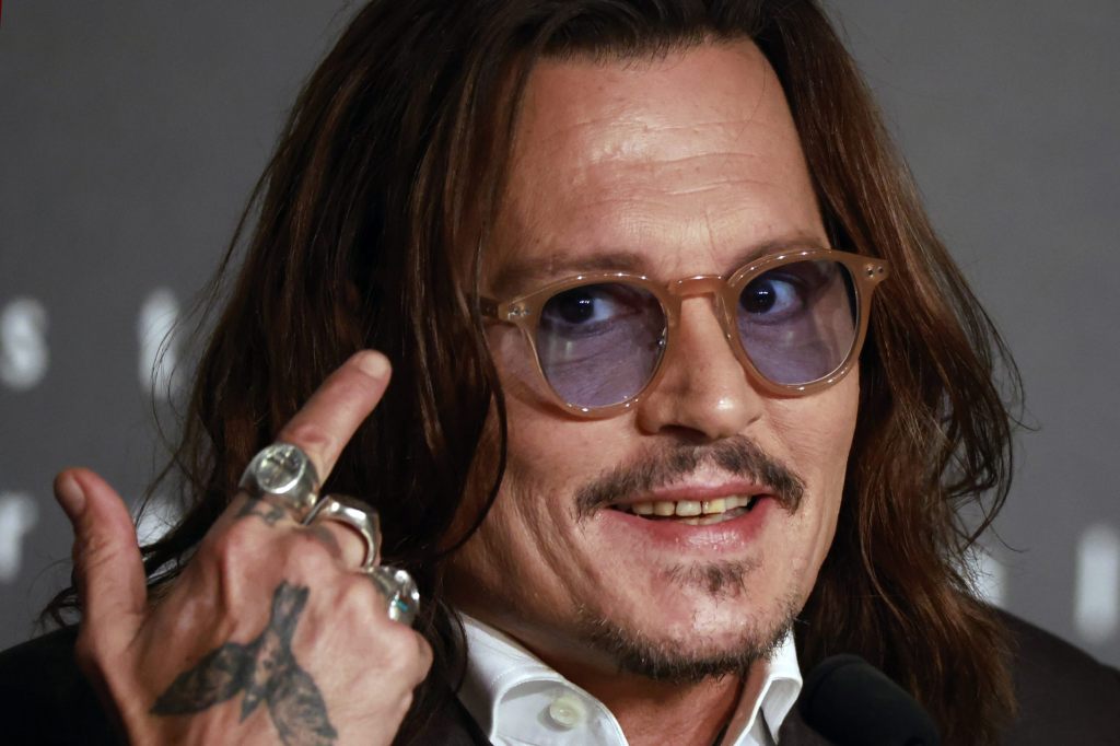 Johnny Depp schockt mit seinen Zähnen