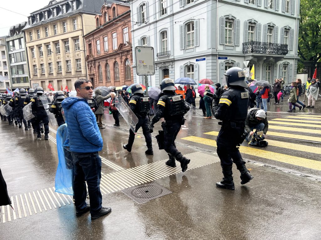 Stillstand in Basel - ein Tag, der alle Beteiligten erschöpft zurücklässt