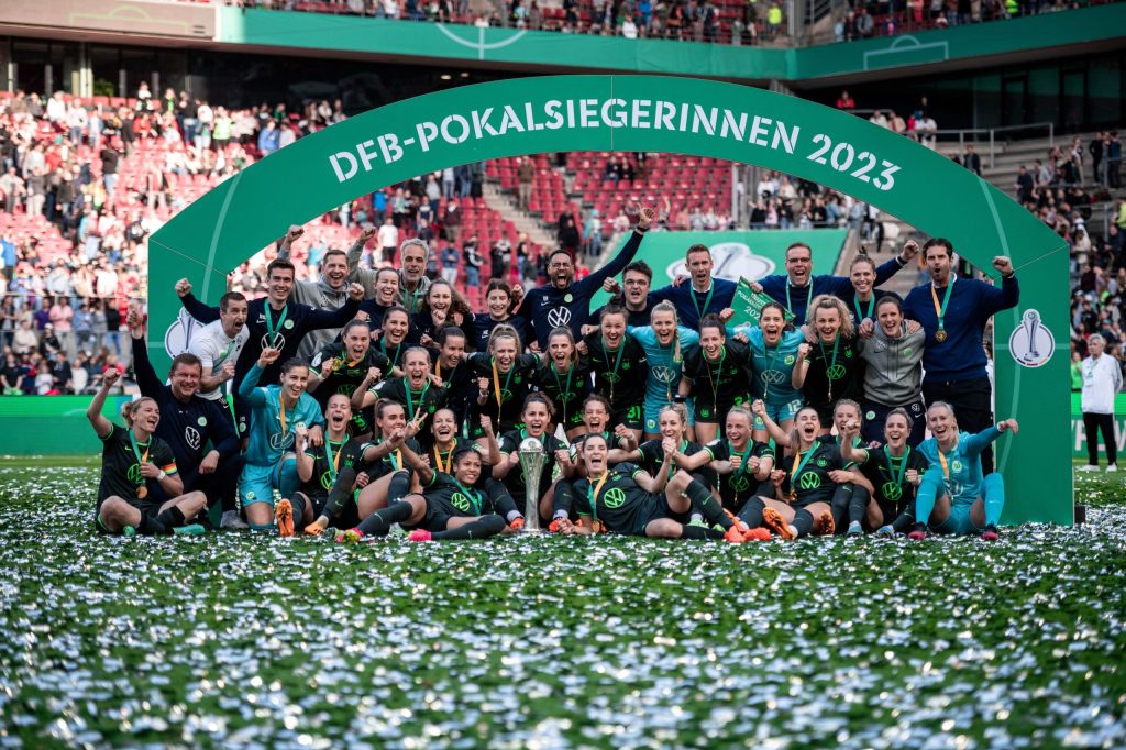 Wolfsburger Cup-Sieg vor Rekordkulisse