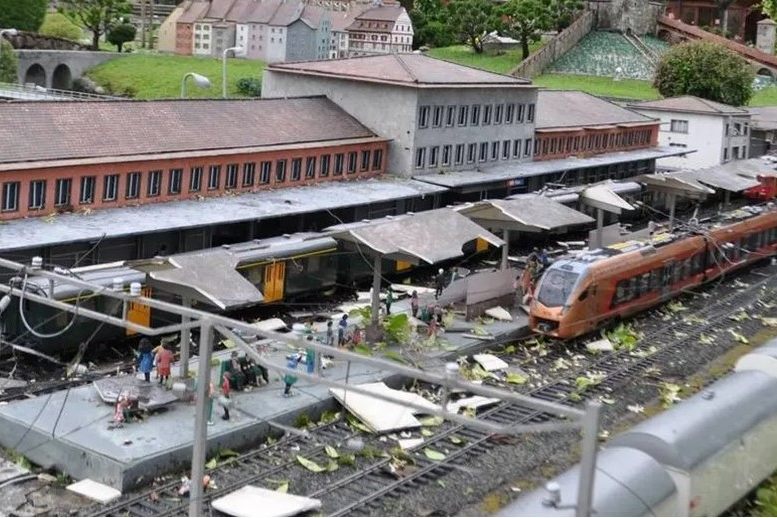 Über 100 Modelle kaputt: Hagelsturm beschädigt Swissminiatur im Tessin