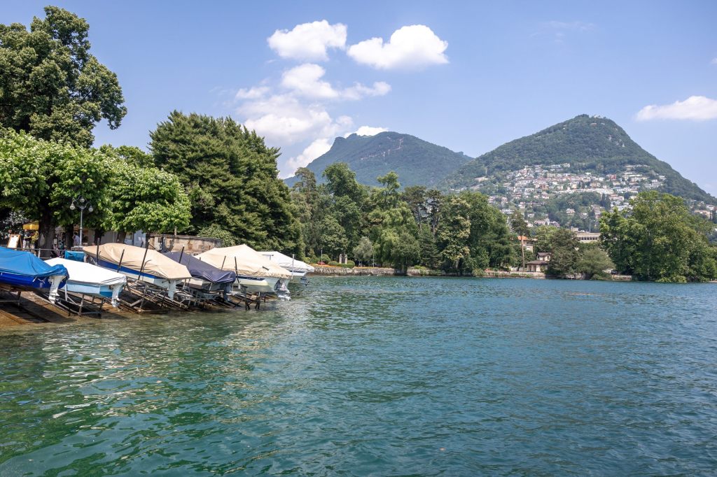 Luganersee: Behörden warnen vor Algen und raten vom Baden ab