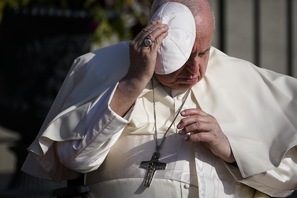 Papst Franziskus muss erstmals Sonntags-Gebet auslassen