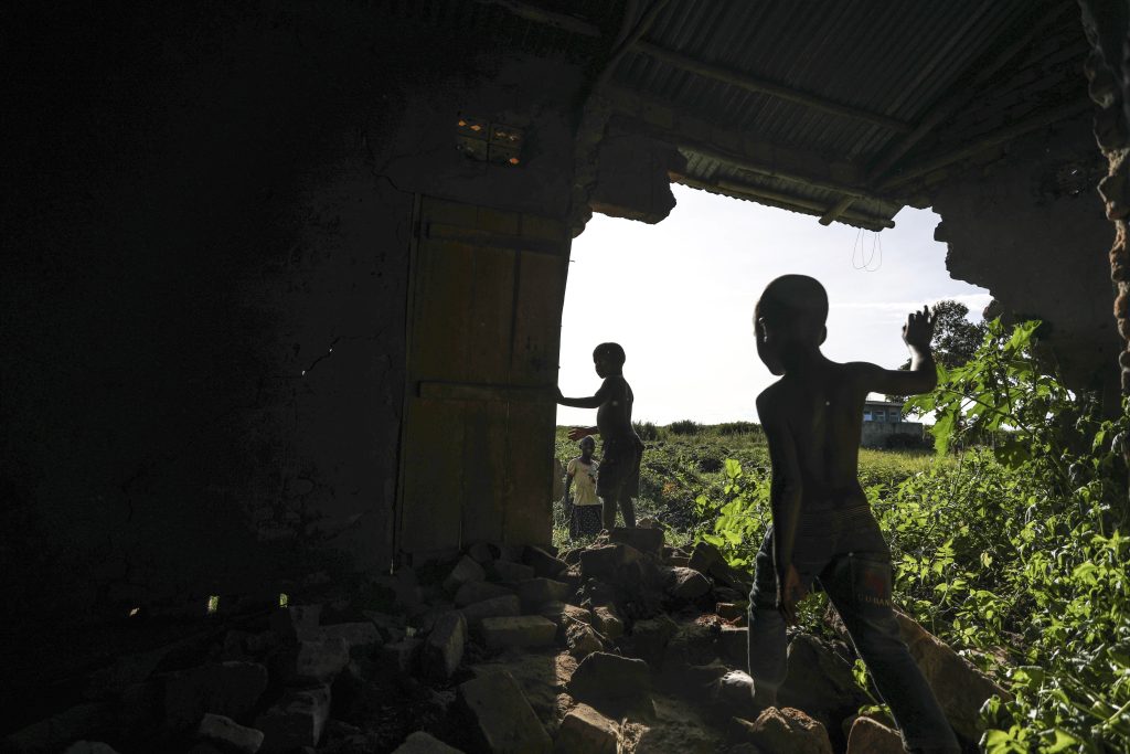 Rebellen greifen Schule in Uganda an – 25 Kinder getötet