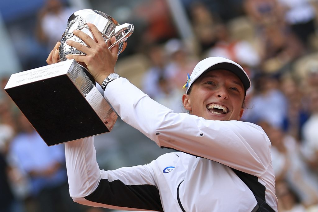 Swiatek nach grossem Kampf zum dritten French-Open-Sieg