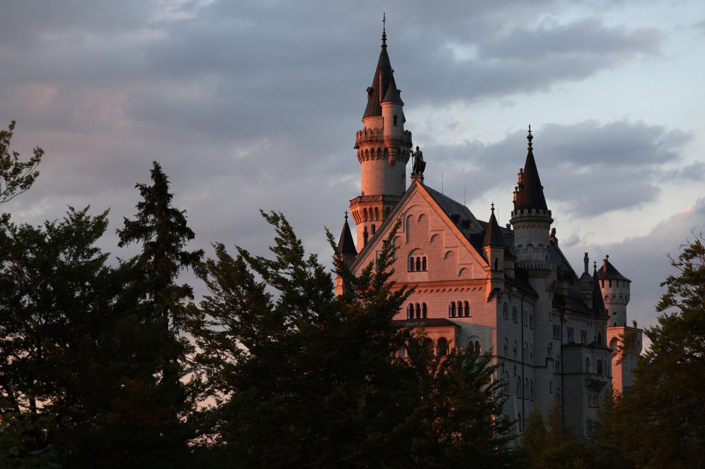Polizei hofft auf Videomaterial: Verletzte nach Angriff bei Neuschwanstein weiter im Spital