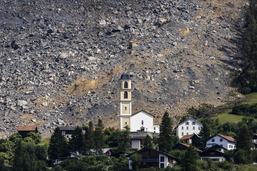 Mehr als die Hälfte der Felsmasse ob Brienz abgestürzt