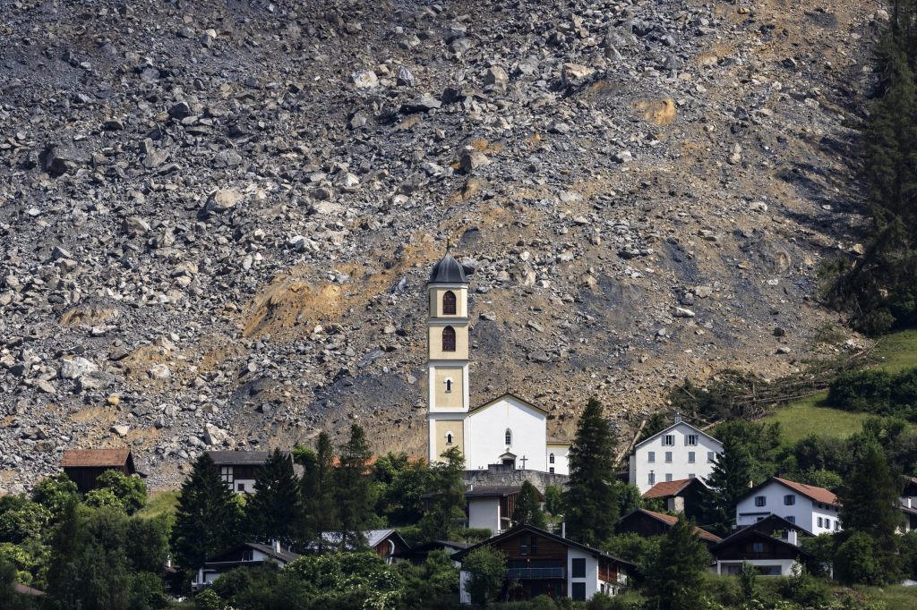 Mehr als die Hälfte der Felsmasse ob Brienz abgestürzt