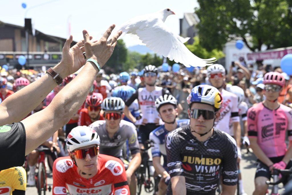 Evenepoel fährt in Weinfelden als Solosieger ein
