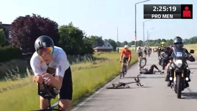 Töfffahrer stirbt nach Kollision mit Ironman-Teilnehmer
