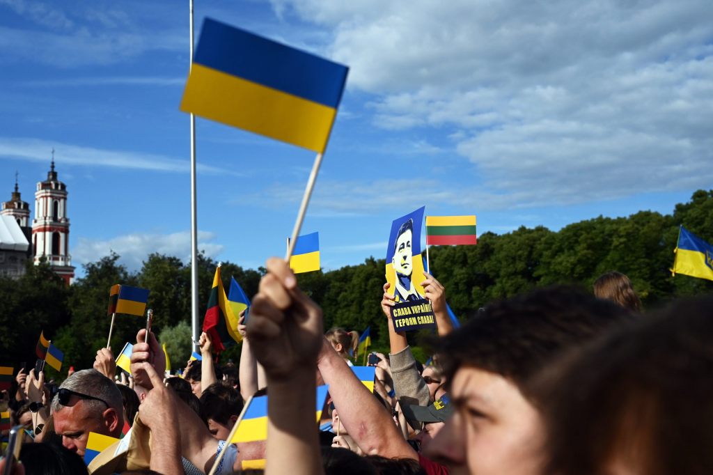 Nato macht Ukraine Hoffnung auf Beitritt &#8211; Einladung bleibt aus