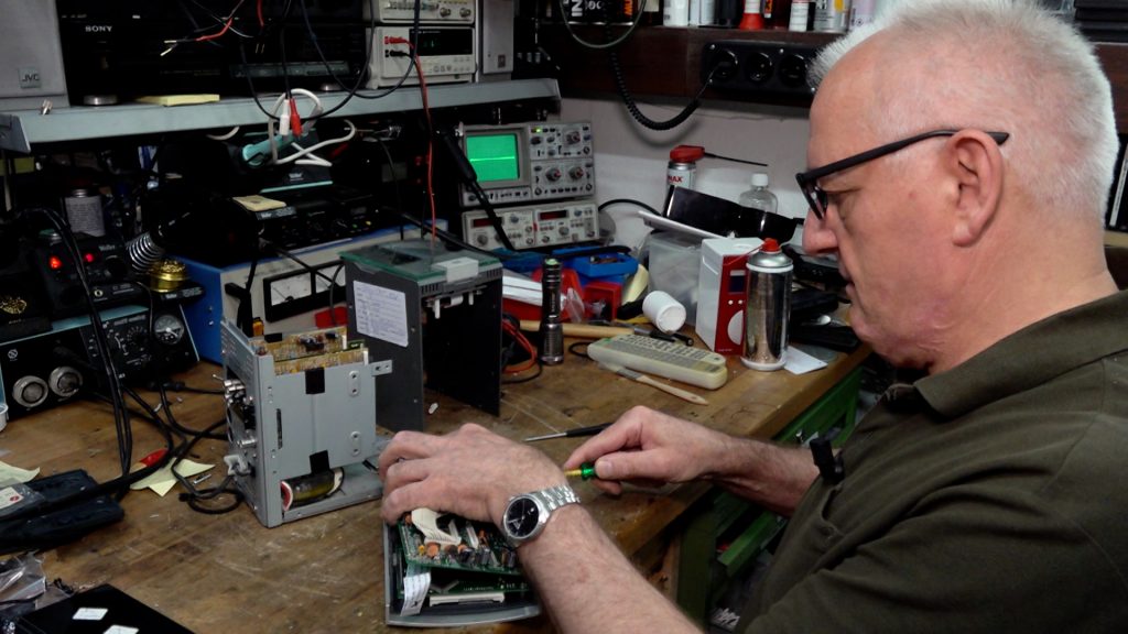Elektro-Reparateur: «Ich bin der technische Seelsorger im Quartier»