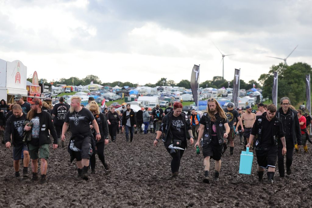 Zehntausende Metalfans feiern in Wacken – Viele durften nicht rein