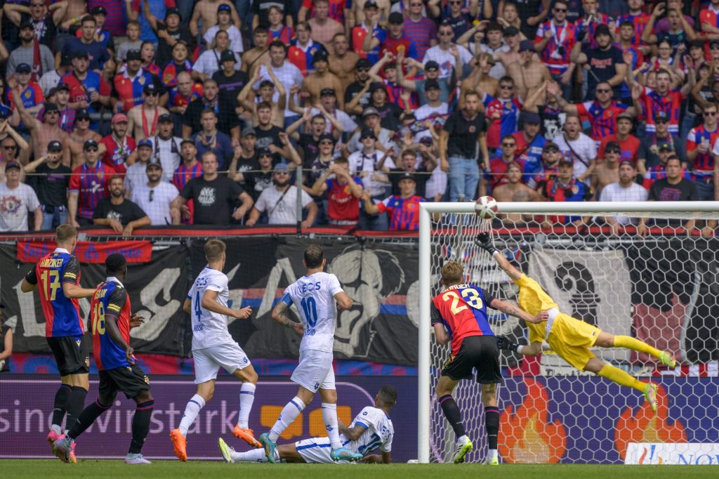 Katastrophaler Fehler in der Nachspielzeit: FCB verliert gegen Lausanne mit 1:2