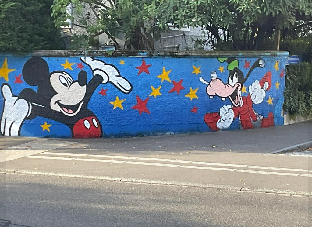 Nach Antifa-Schmiererei: Mickey ist zurück im Gundeli