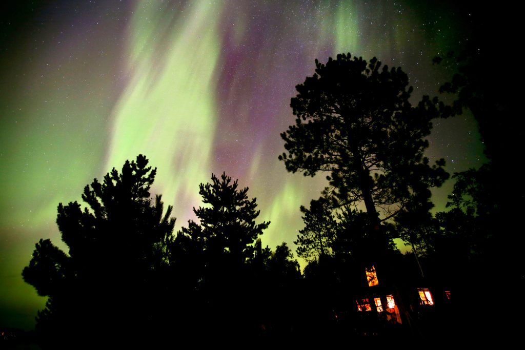 Letzte Nacht gab&#8217;s eine Seltenheit zu bewundern: Polarlichter über der Schweiz