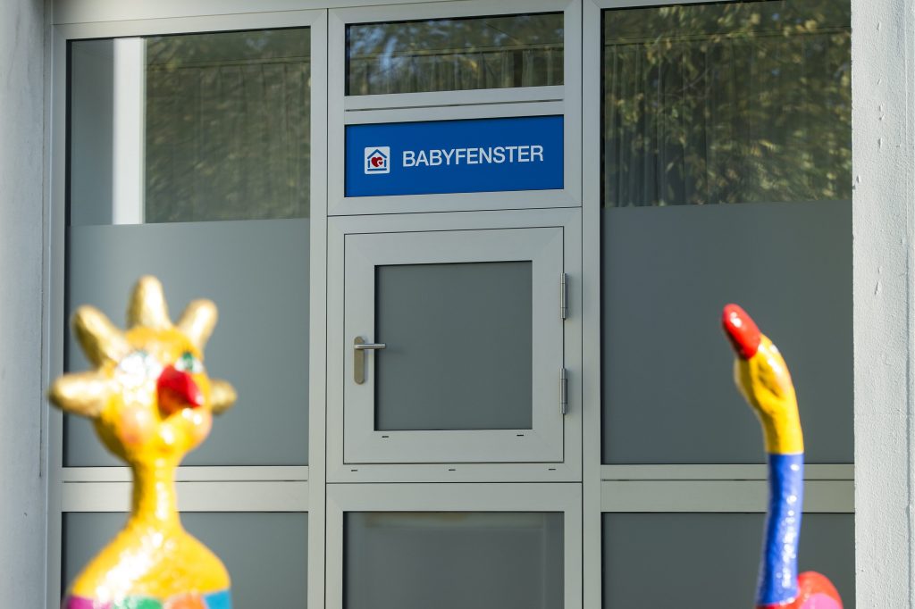 Im Babyfenster des Bethesda lag ein Neugeborenes